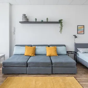 spacious-3-bedroom-apartment-hamburg.hamburg-hotels-de.com/