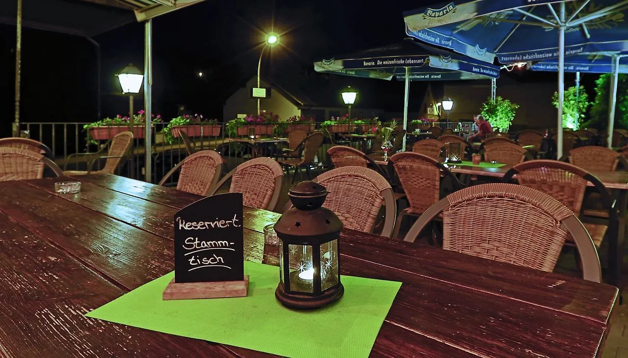 מלון Leidersbach Restaurant Gruener Baum 3*,
