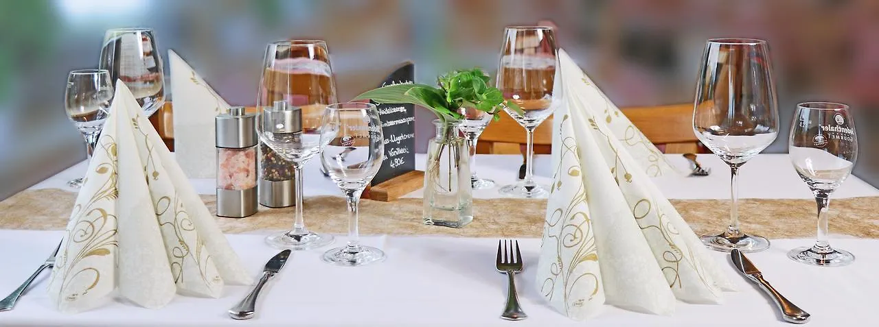 מלון Leidersbach Restaurant Gruener Baum 3*,  גרמניה